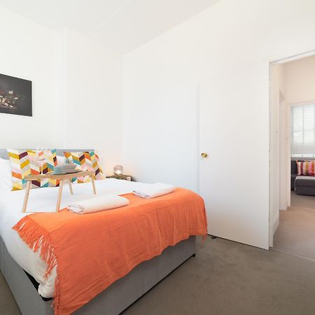Cozy Apartment In The Heart Of Fulham, London Exteriör bild