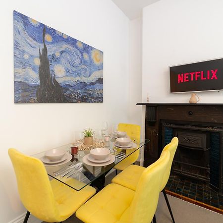 Cozy Apartment In The Heart Of Fulham, London Exteriör bild