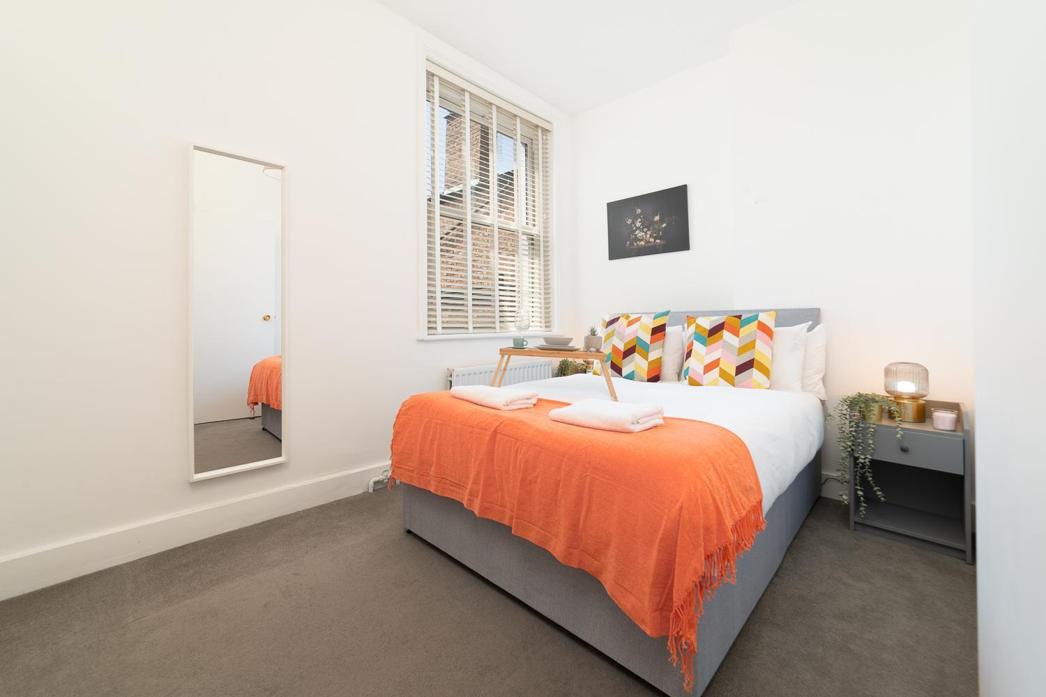 Cozy Apartment In The Heart Of Fulham, London Exteriör bild